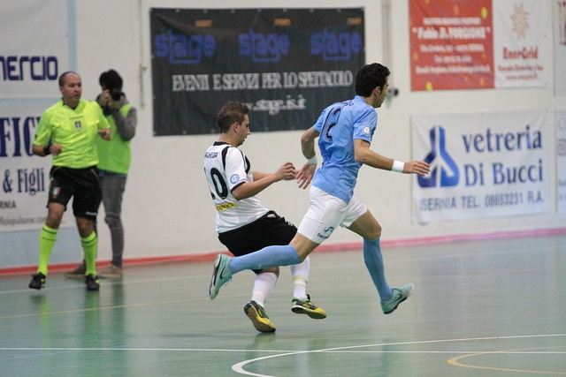 快船遭遇公 快船遭遇公